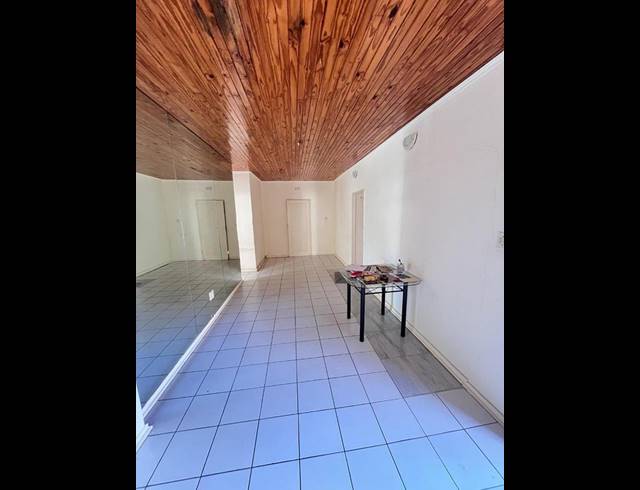 8 BEDROOM HOUSE FOR SALE IN WYCHWOOD